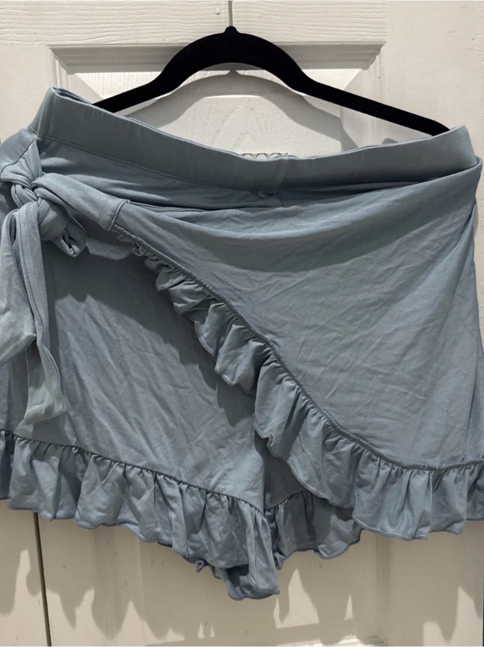 Halara Light Blue Ruffle Wrap shorts L NWT